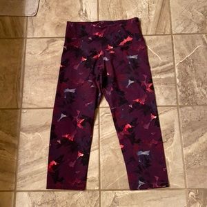 Old Navy size M cropped leggings EUC